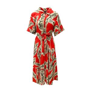 Vestido Camisero Con Cortes En Falda Estampado Rojo