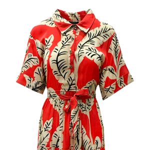 Vestido Camisero Con Cortes En Falda Estampado Rojo