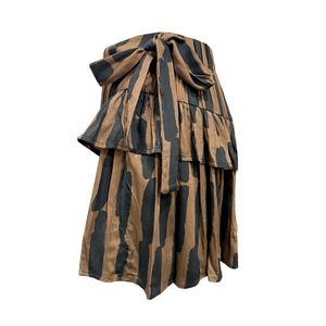 Falda Olanes Estampado Lineas Verticales Cafés Fondo Café